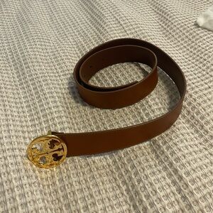 Tory Burch belt, brown leather.
